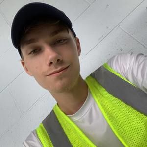 Meet your Posher, Zachary